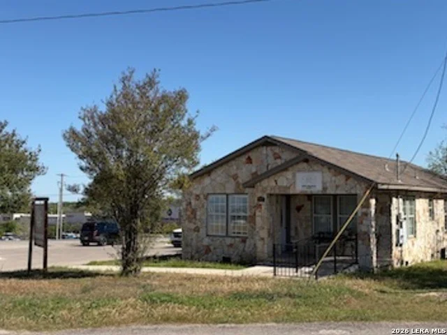 Unit for sale at 2027 Eastman, New Braunfels, TX 78130