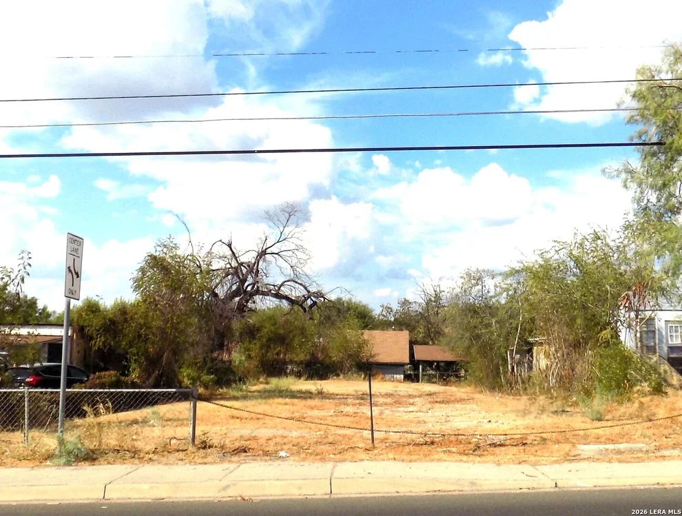 Unit for sale at 1373 E Main St, Eagle Pass, TX 78852