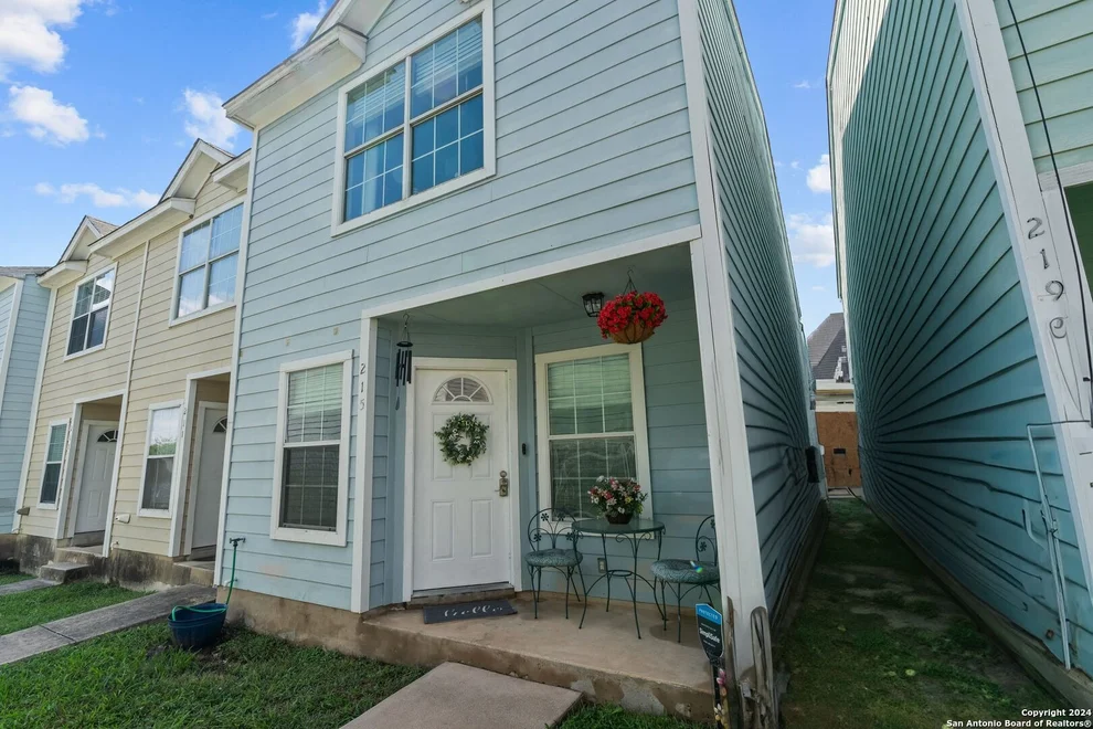 Unit for sale at 215 Autumn Pass, San Antonio, TX 78245
