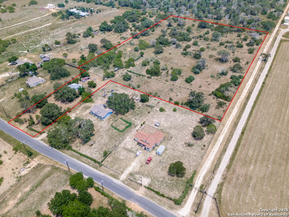 Unit for sale at 168 McConnell Road, Somerset, TX 78069