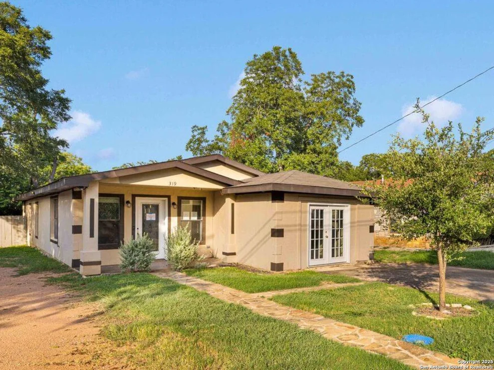 Unit for sale at 319 N Pearl Street, Kerrville, TX 78028
