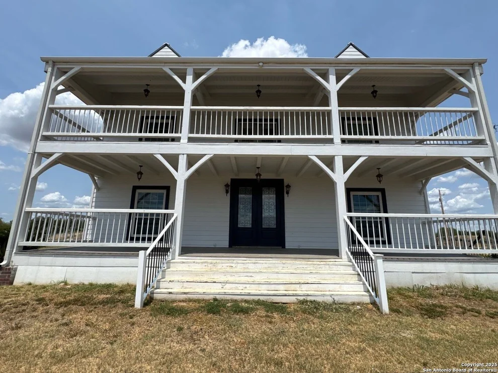 Unit for sale at 1485 Country Ln, Castroville, TX 78009