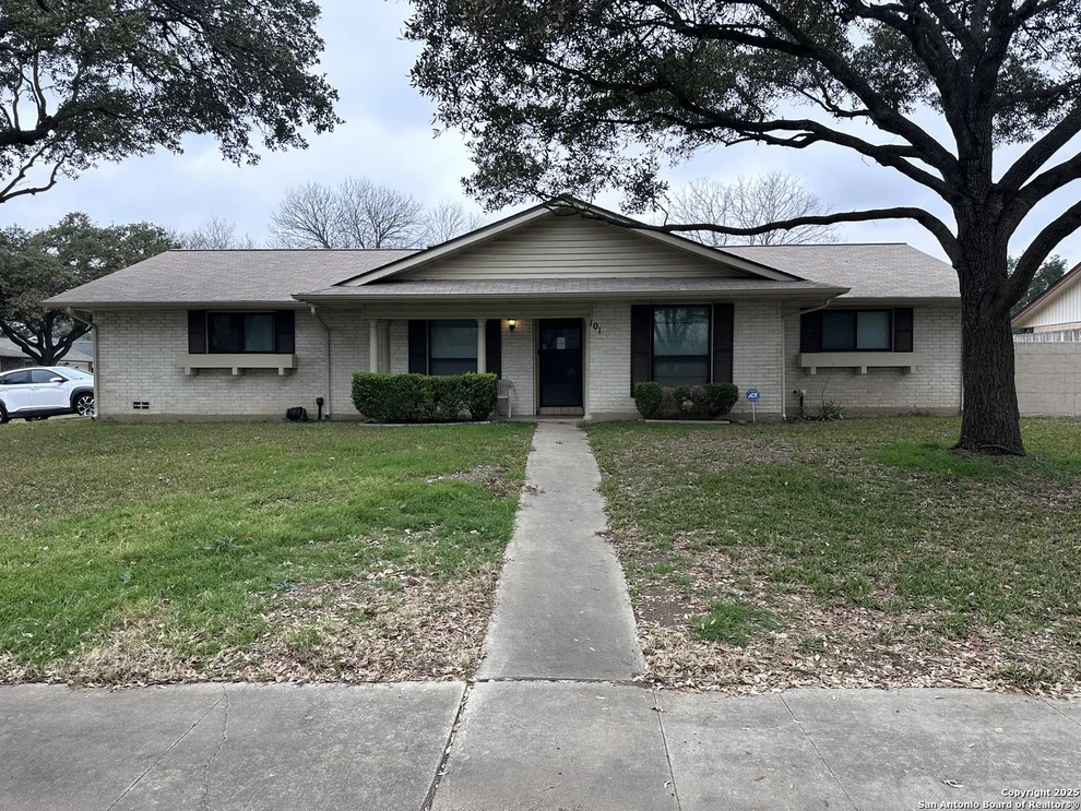Unit for sale at 101 Patrick Henry, Schertz, TX 78154