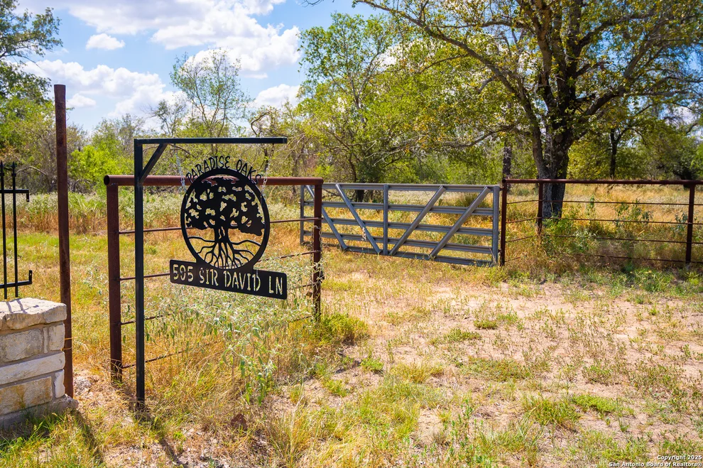 Unit for sale at 595 Sir David, Poteet, TX 78065