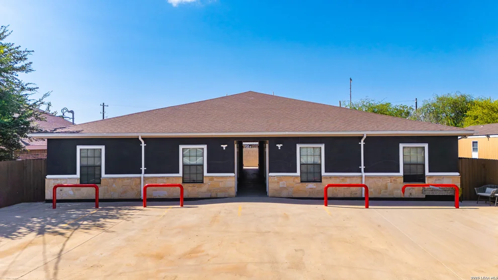 Unit for sale at 1016 Ritchie Rd, Eagle Pass, TX 78852