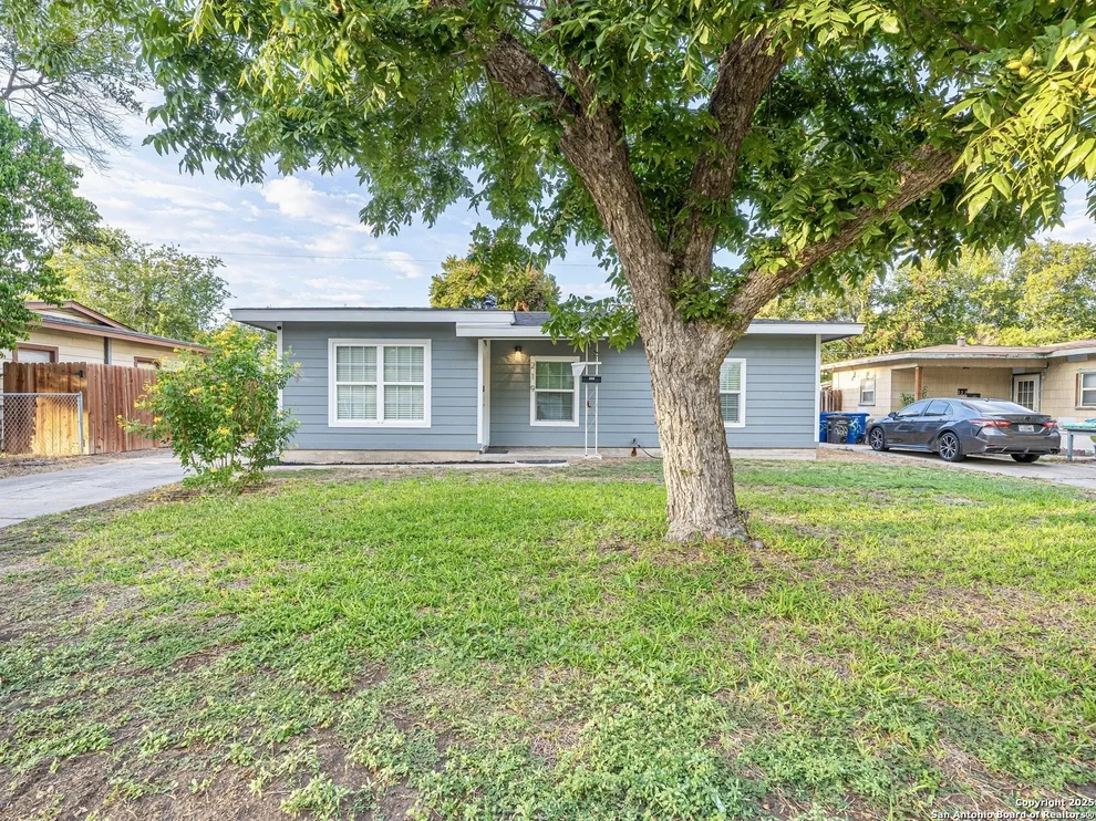 Unit for sale at 219 E Formosa, San Antonio, TX 78221