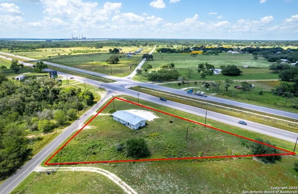 Unit for sale at 51 County Road 150, Floresville, TX 78114