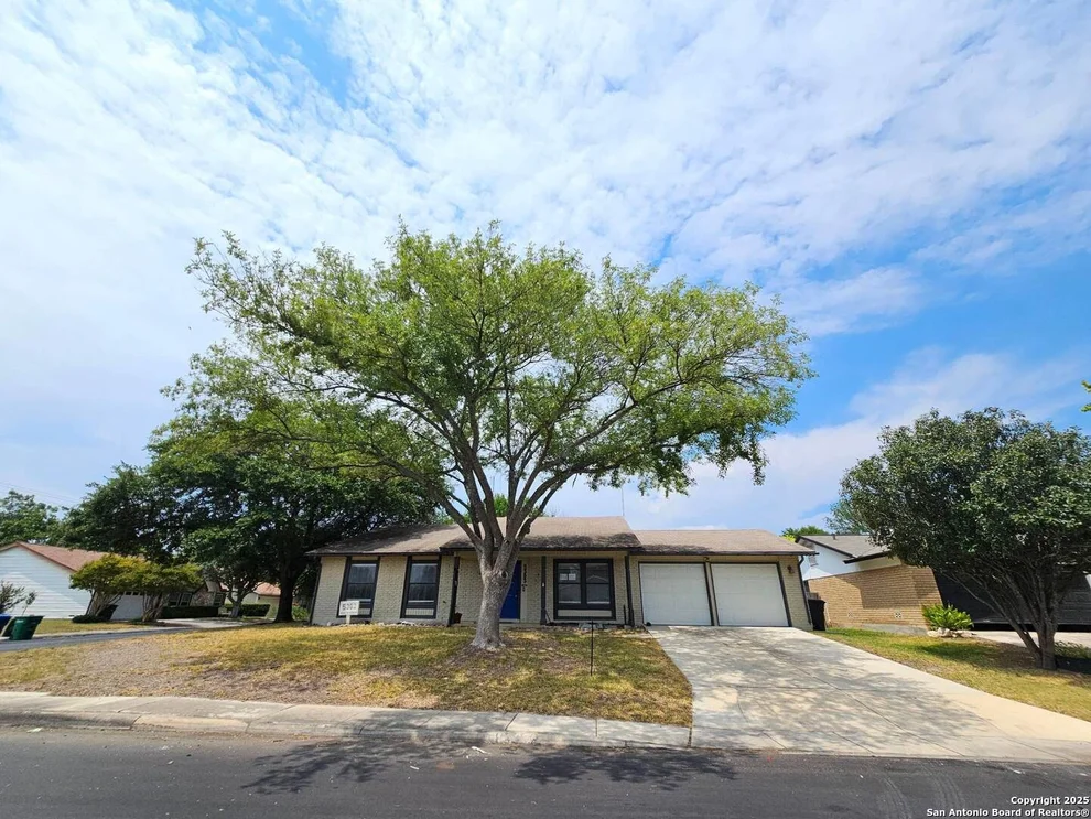 Unit for sale at 5303 Walnut Vista Dr, San Antonio, TX 78247