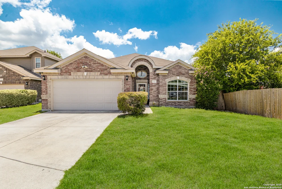 Unit for sale at 8226 Grissom Pass, San Antonio, TX 78251