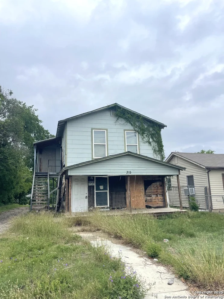 Unit for sale at 315 Viendo, San Antonio, TX 78201