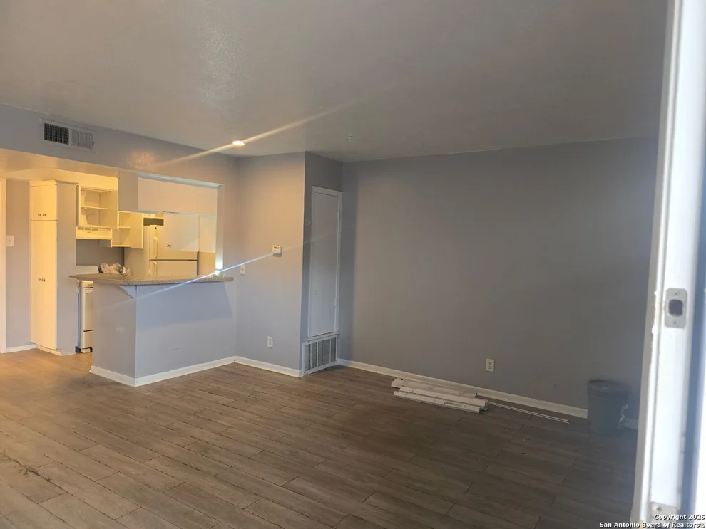 Unit for sale at 170 De Chantle, San Antonio, TX 78201