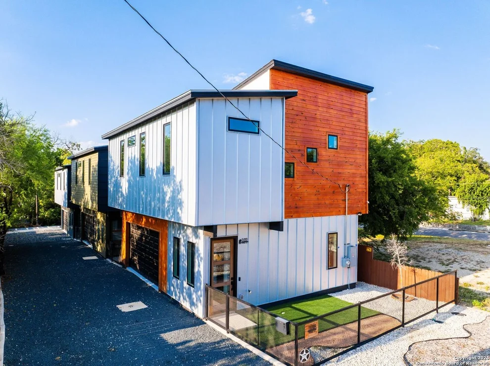 Unit for sale at 108 Vine, San Antonio, TX 78210