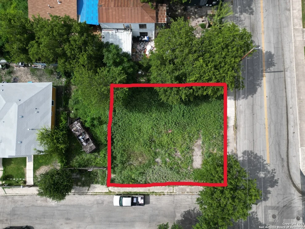 Unit for sale at 1211 S Hamilton, San Antonio, TX 78207