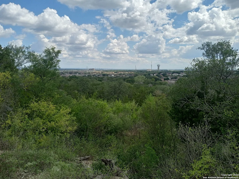 Unit for sale at 6739 queens crown, Live Oak, TX 78233