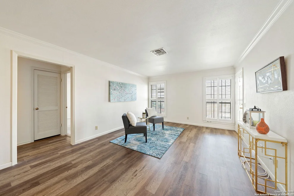 Unit for sale at 5359 Fredericksburg Rd, San Antonio, TX 78229