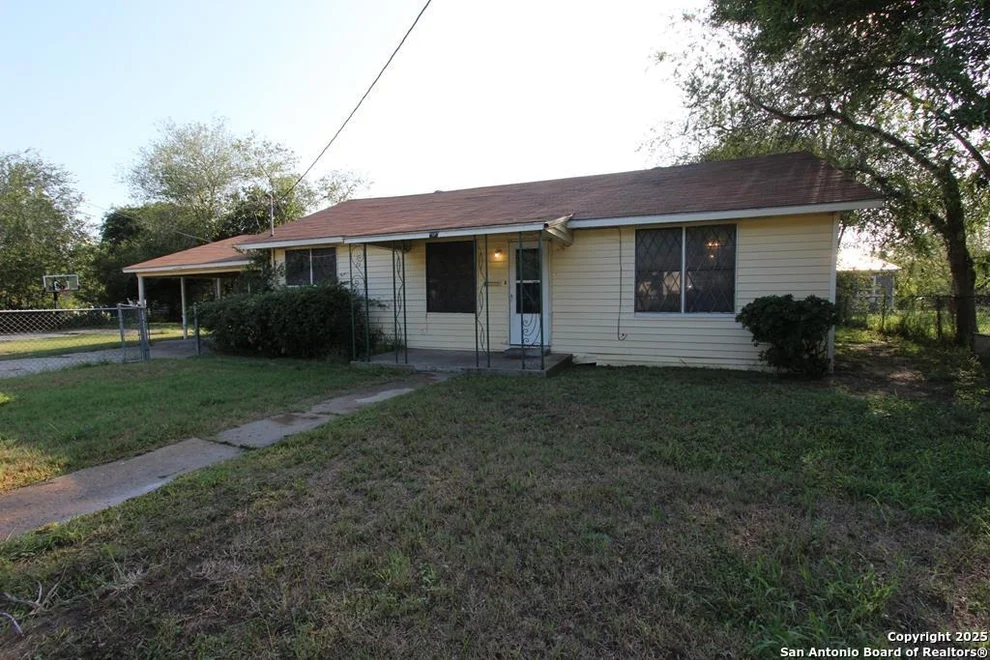 Unit for sale at 909 N Ave B, Beeville, TX 78102