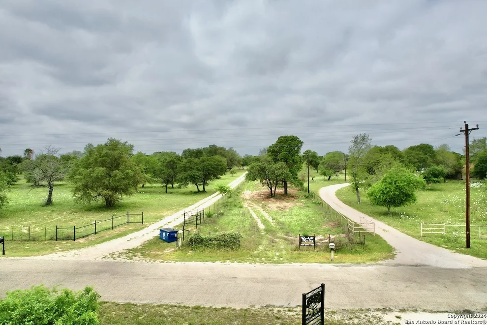 Unit for sale at 191.5 AC CR 770, Natalia, TX 78059