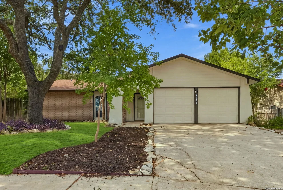 Unit for sale at 7941 Splintered Oak, Live Oak, TX 78233