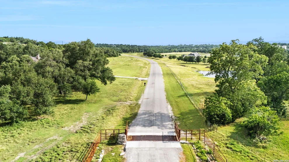 Unit for sale at 225 Doehne Oaks, New Braunfels, TX 78132
