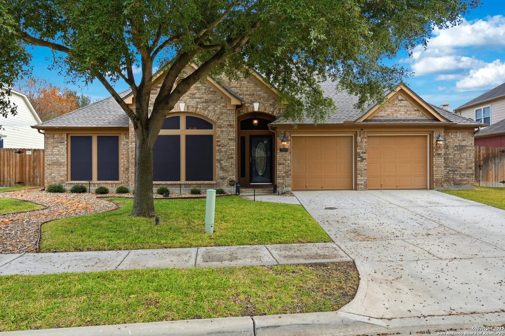 Unit for sale at 3009 Prairie, Seguin, TX 78155