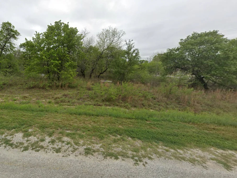 Unit for sale at 139 Red Fox, Poteet, TX 78065