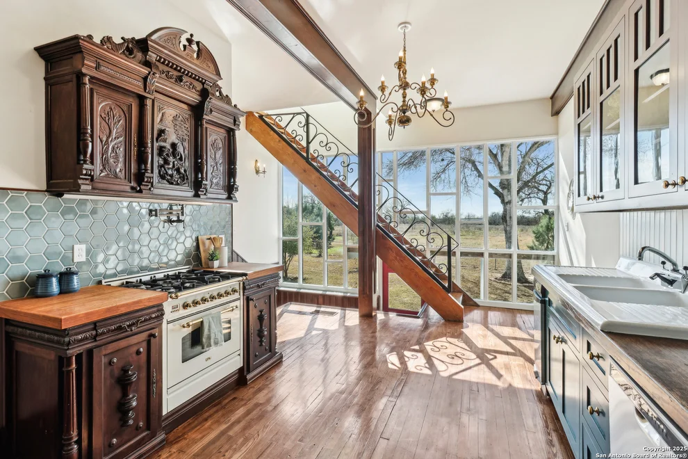 Unit for sale at 2001 3RD ST, Floresville, TX 78114