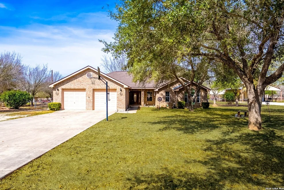 Unit for sale at 248 Hunters Dawn Dr, La Vernia, TX 78121