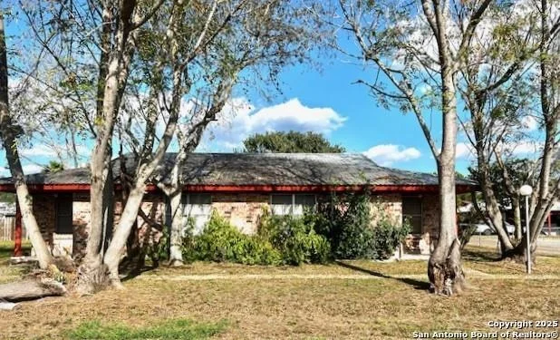 Unit for sale at 4722 BUS 181, Beeville, TX 78102