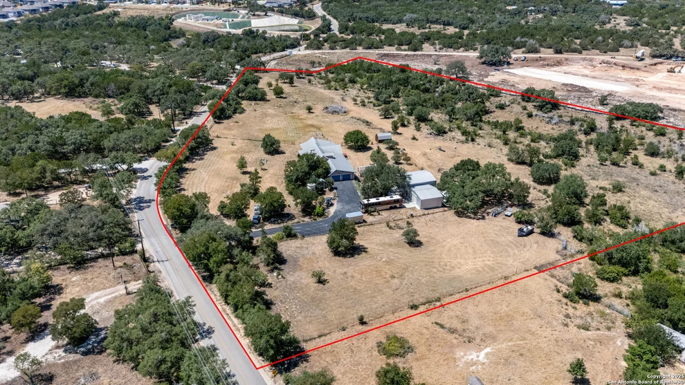 Unit for sale at 1670 S Cranes Mill, New Braunfels, TX 78132