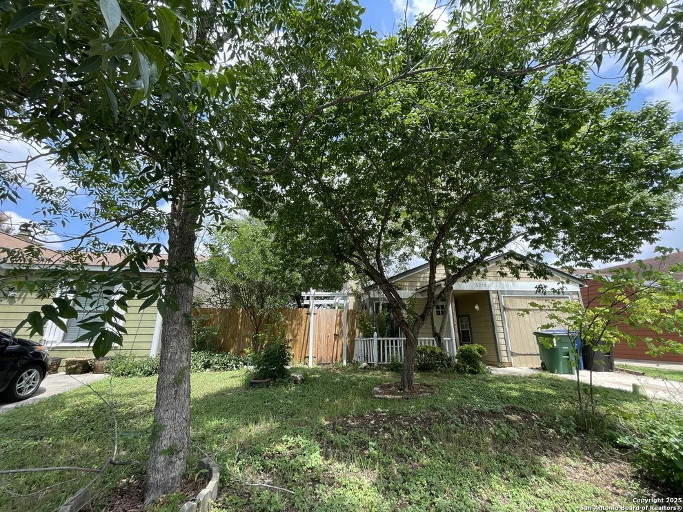 Unit for sale at 6218 Valley Pawn, San Antonio, TX 78250