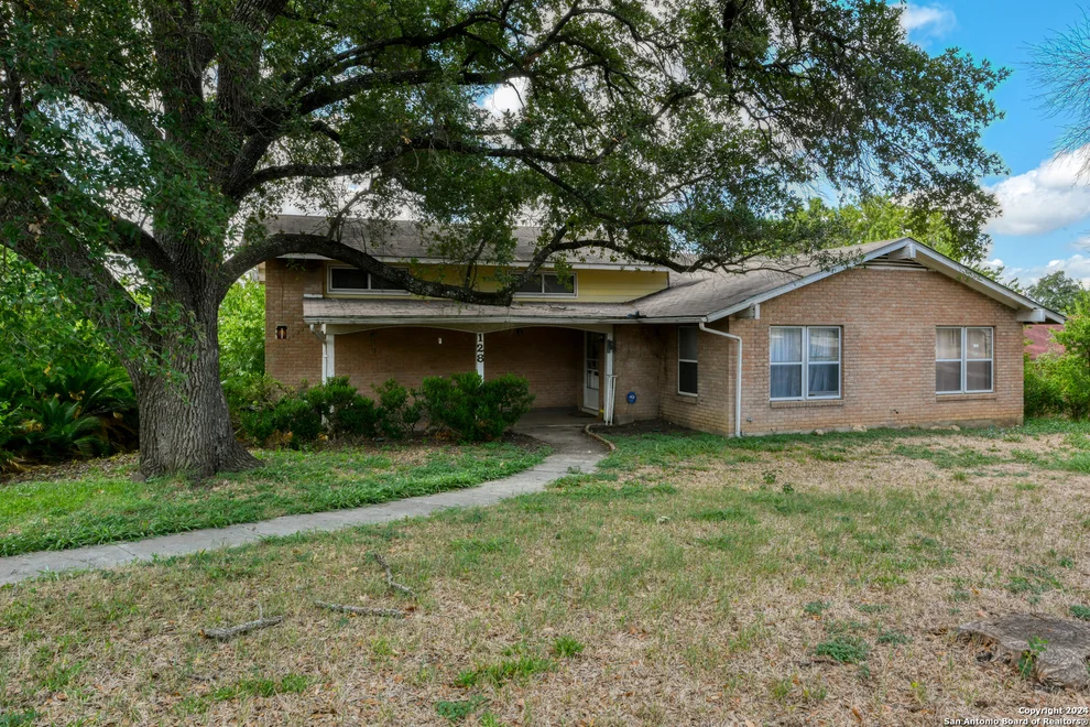 Unit for sale at 128 Rilla Vista, San Antonio, TX 78216