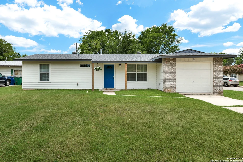 Unit for sale at 6820 Mountain Park, San Antonio, TX 78227