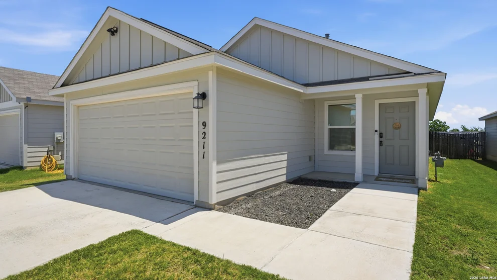 Unit for sale at 9211 Navarro, Seguin, TX 78155