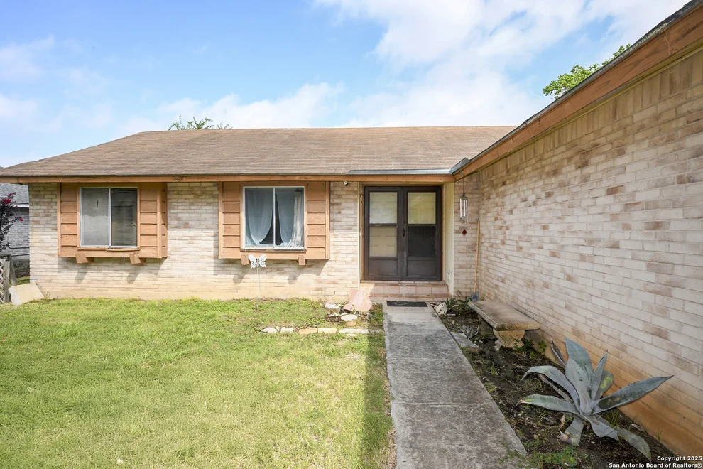 Unit for sale at 7147 Ribbon Crk, San Antonio, TX 78238