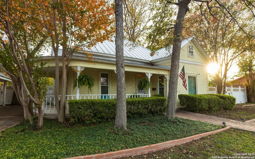 Unit for sale at 805 20th, Hondo, TX 78861