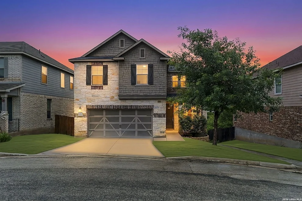 Unit for sale at 1302 Hummingbird, San Antonio, TX 78245