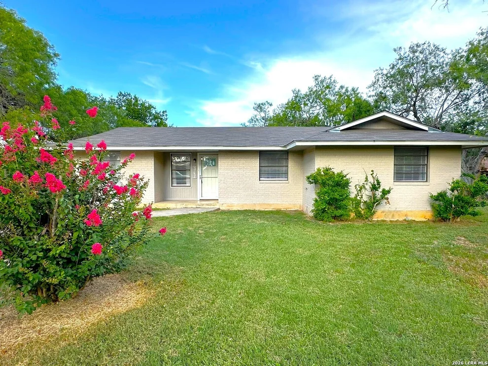 Unit for sale at 347 COUNTRY ACRES DR, Seguin, TX 78155