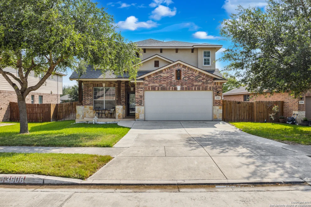 Unit for sale at 13508 Ashmont, Live Oak, TX 78233