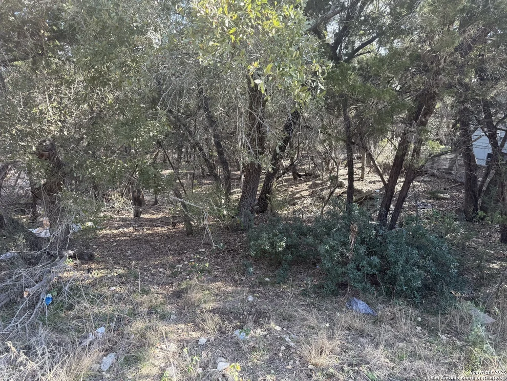 Unit for sale at 686 Hillclimb, Canyon Lake, TX 78133