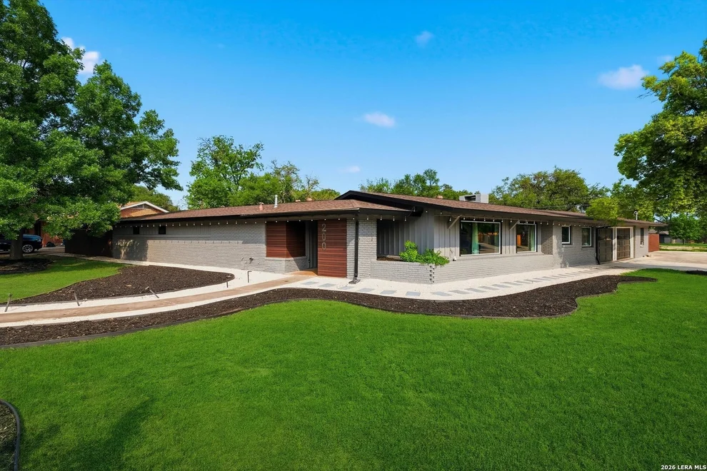 Unit for sale at 200 CAROLWOOD DR, Castle Hills, TX 78213