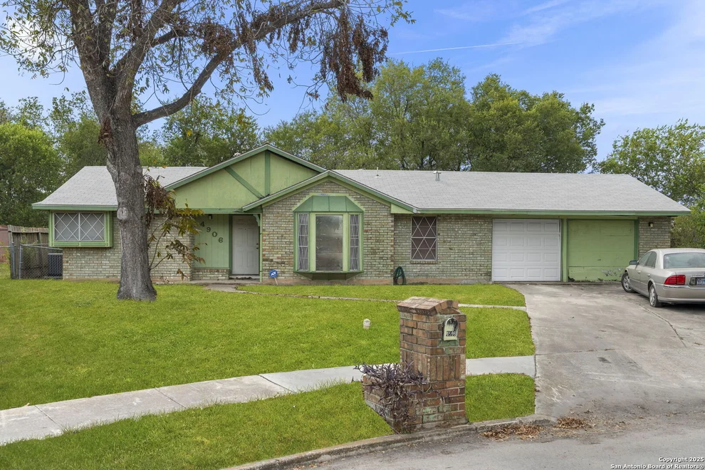 Unit for sale at 4906 frostwood, San Antonio, TX 78220