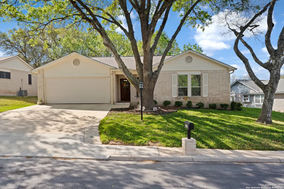 Unit for sale at 3724 Scenic Drive, Schertz, TX 78108
