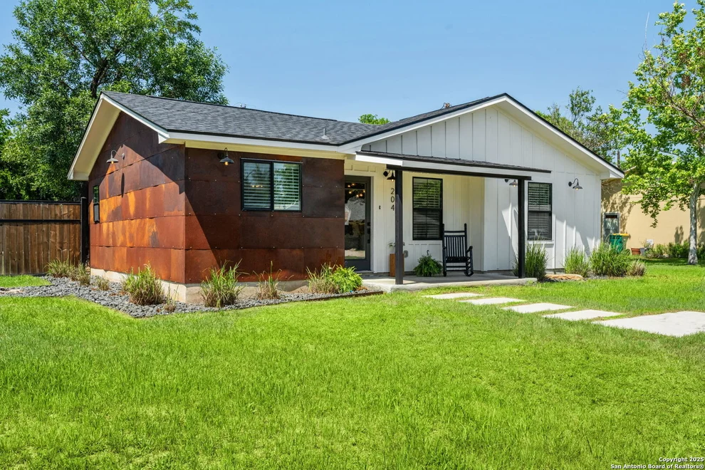 Unit for sale at 204 Shadywood, Boerne, TX 78006
