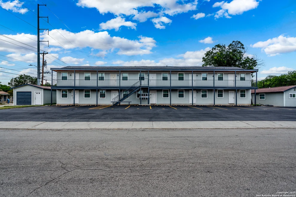 Unit for sale at 1814 Ceralvo, San Antonio, TX 78237