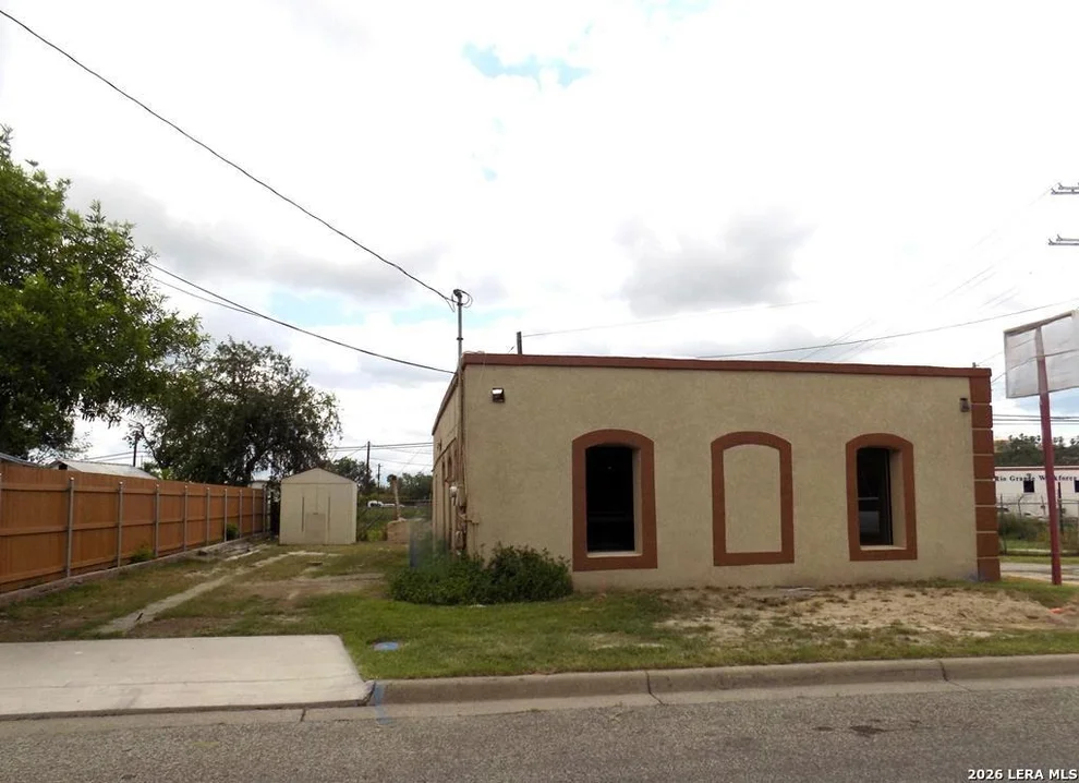 Unit for sale at 1001 Ferry St, Eagle Pass, TX 78852