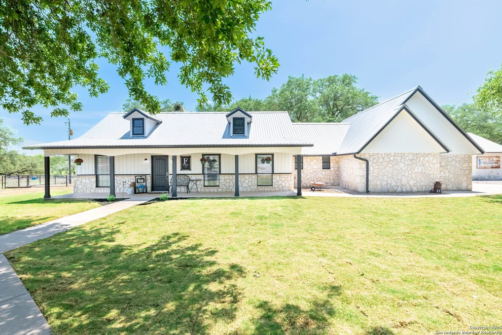 Unit for sale at 461 FM 3432, La Vernia, TX 78121