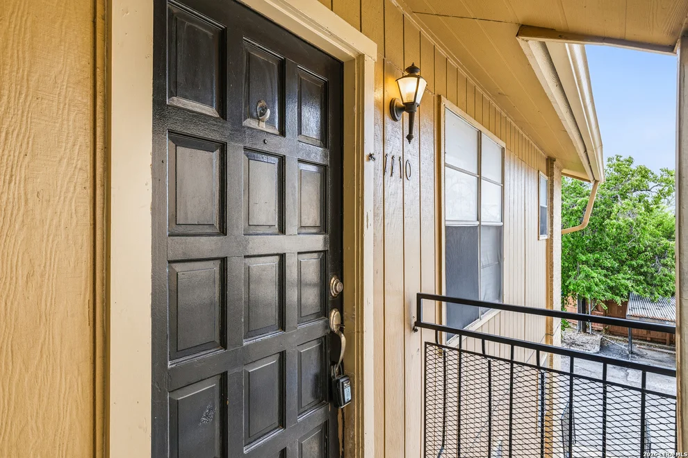 Unit for sale at 923 Vance Jackson, San Antonio, TX 78201