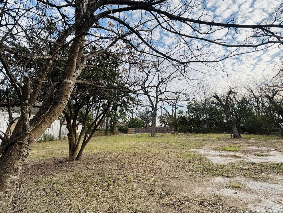 Unit for sale at 1418 Montana, San Antonio, TX 78203