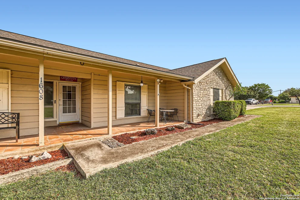 Unit for sale at 1608 Kings Ranch Road, Bandera, TX 78003