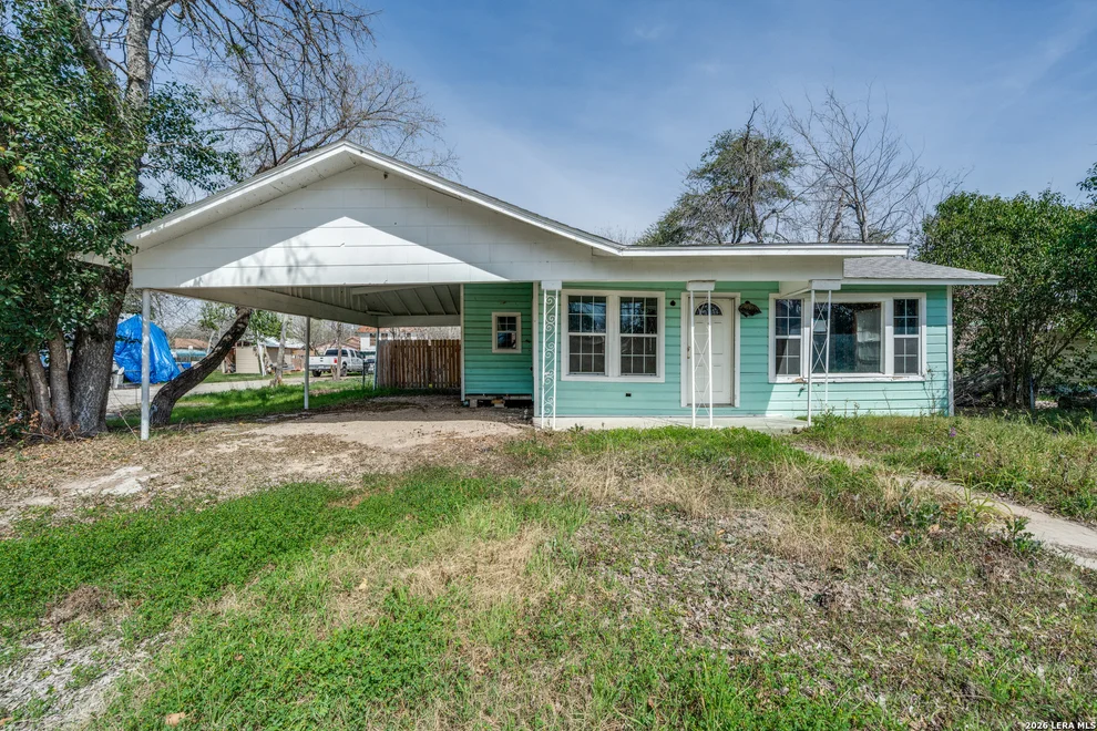 Unit for sale at 630 E Ireland, Seguin, TX 78155